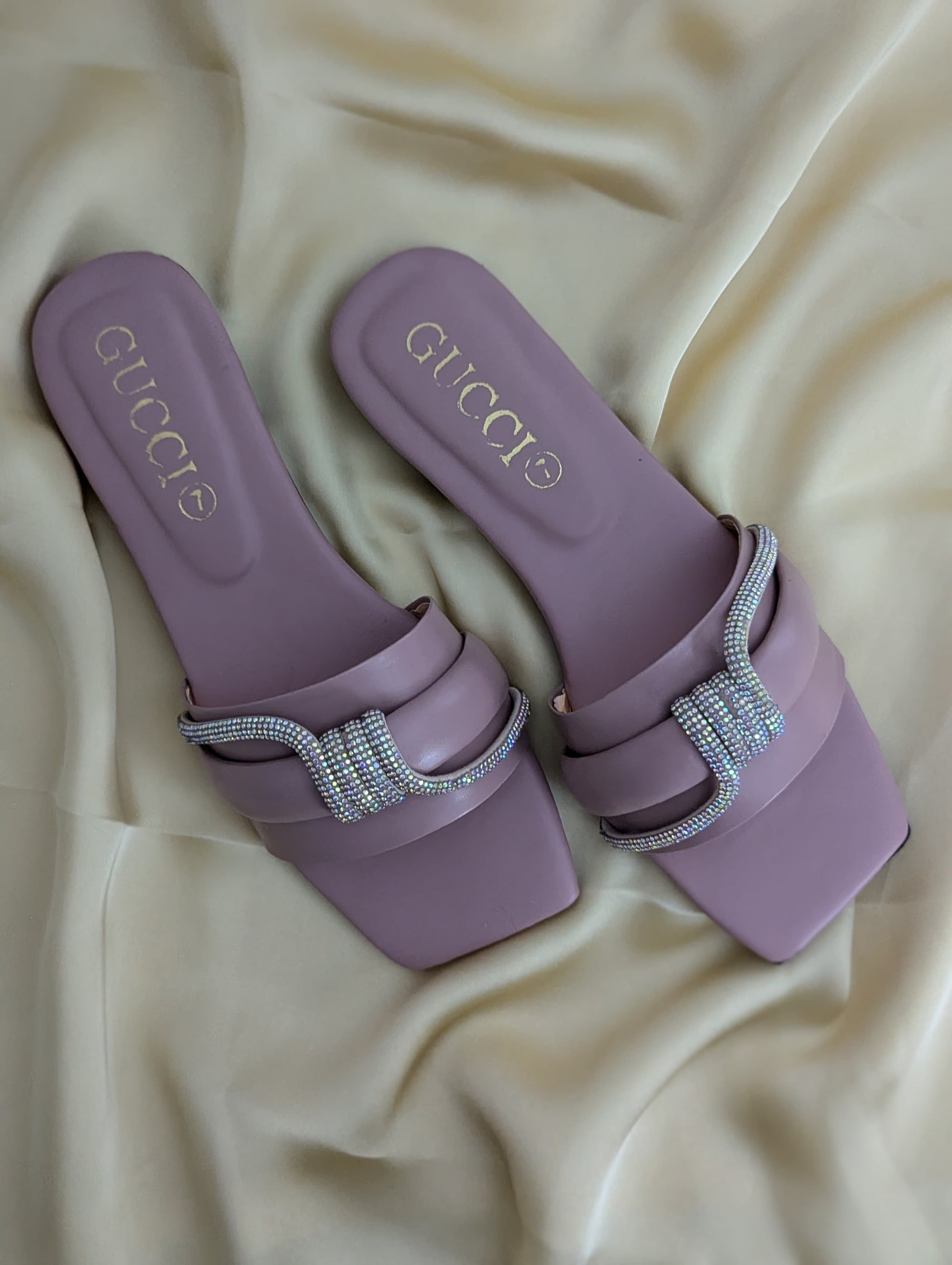 DAILY DIAMOND COMFY FLATS - PINK