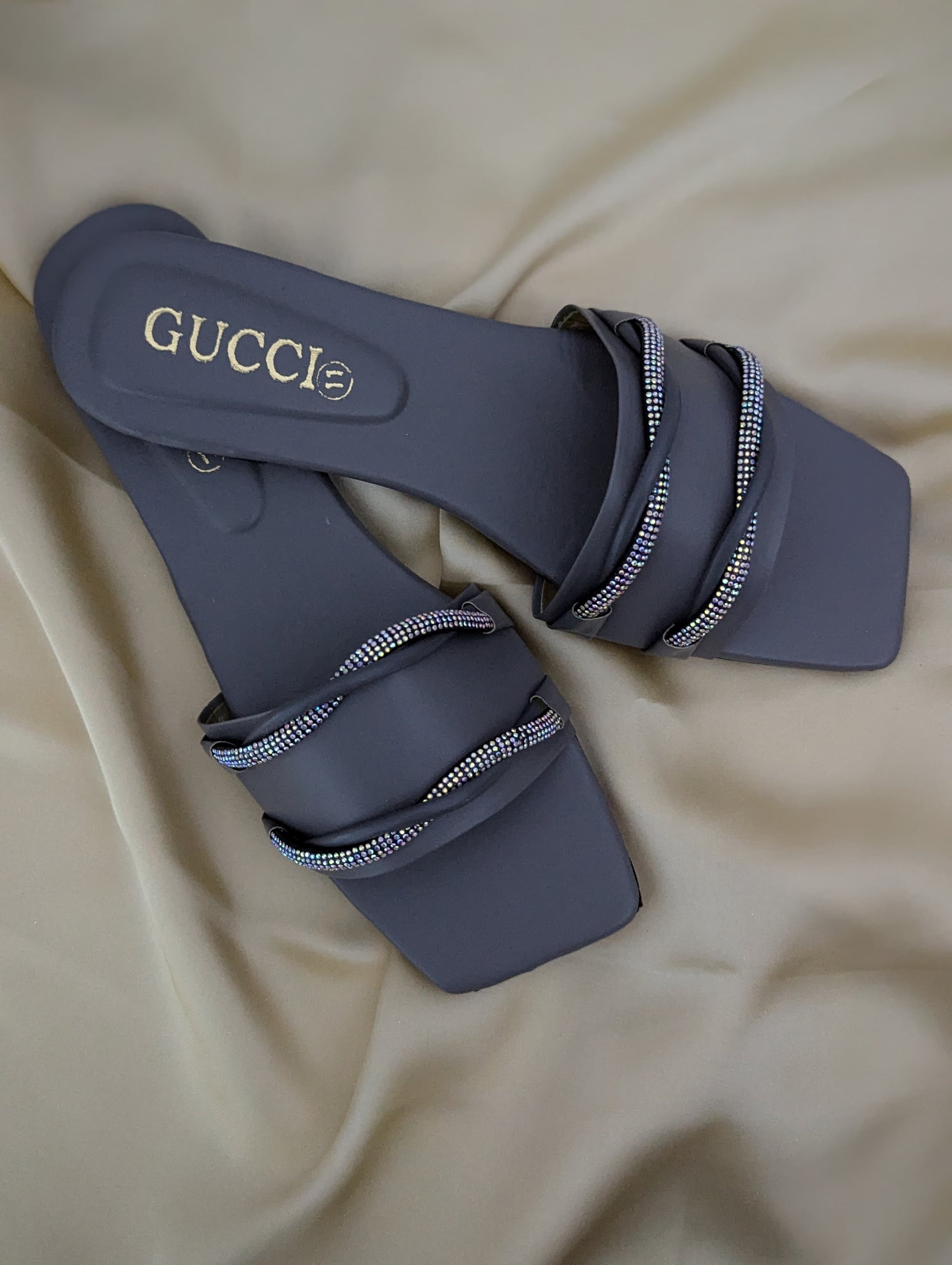 DAILY ROUND LINE COMFY FLATS - GREY