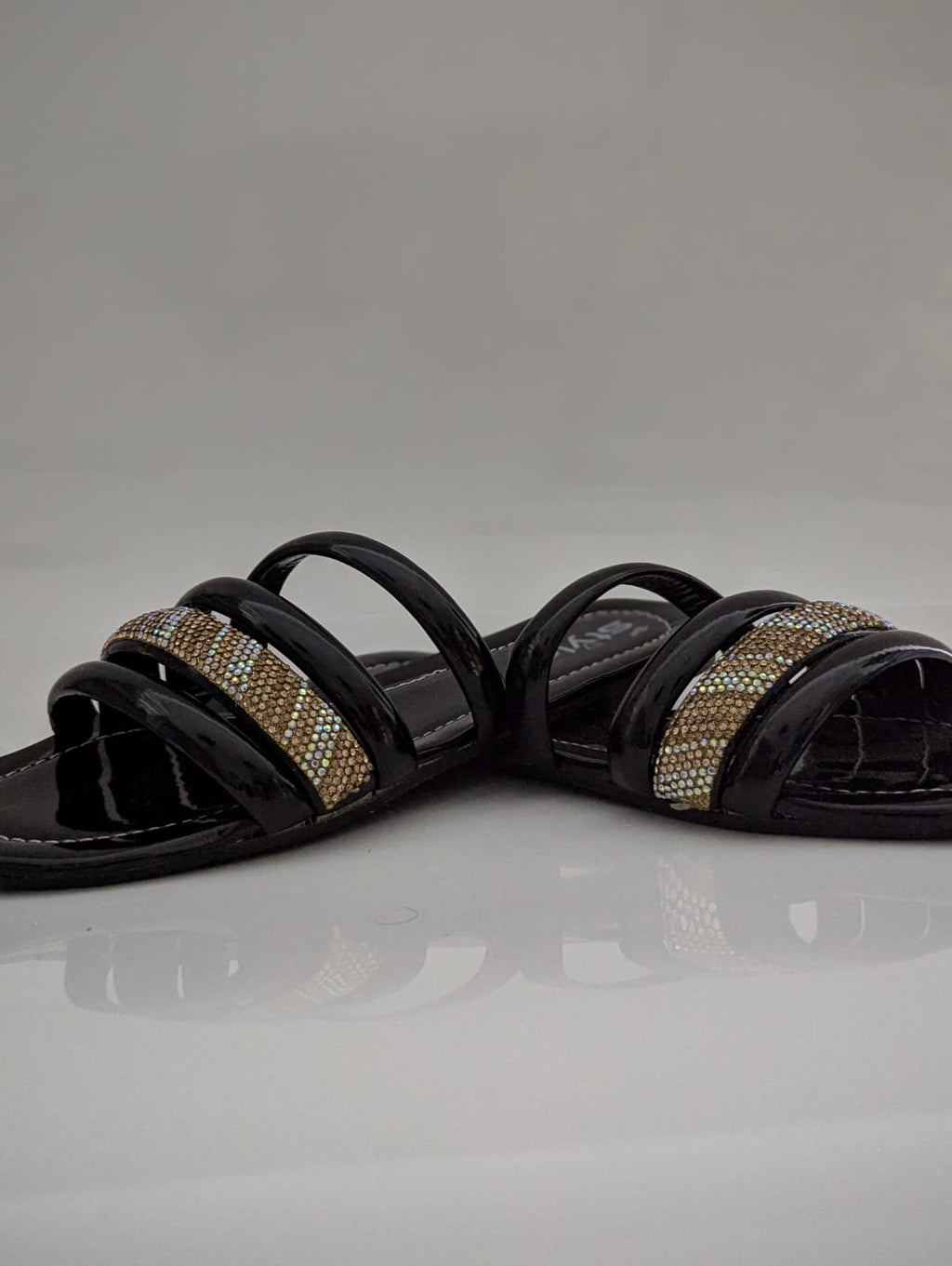 DAILY SHINE STRIPES COMFY FLATS - BLACK