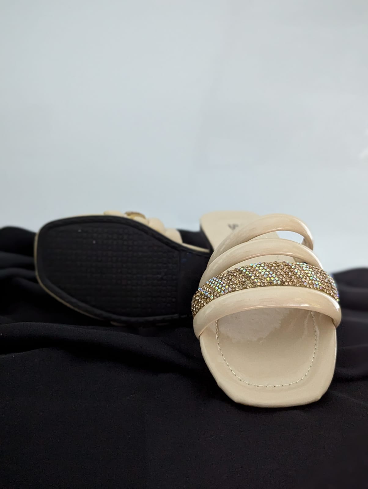 DAILY SHINE STRIPES COMFY FLATS - FAWN