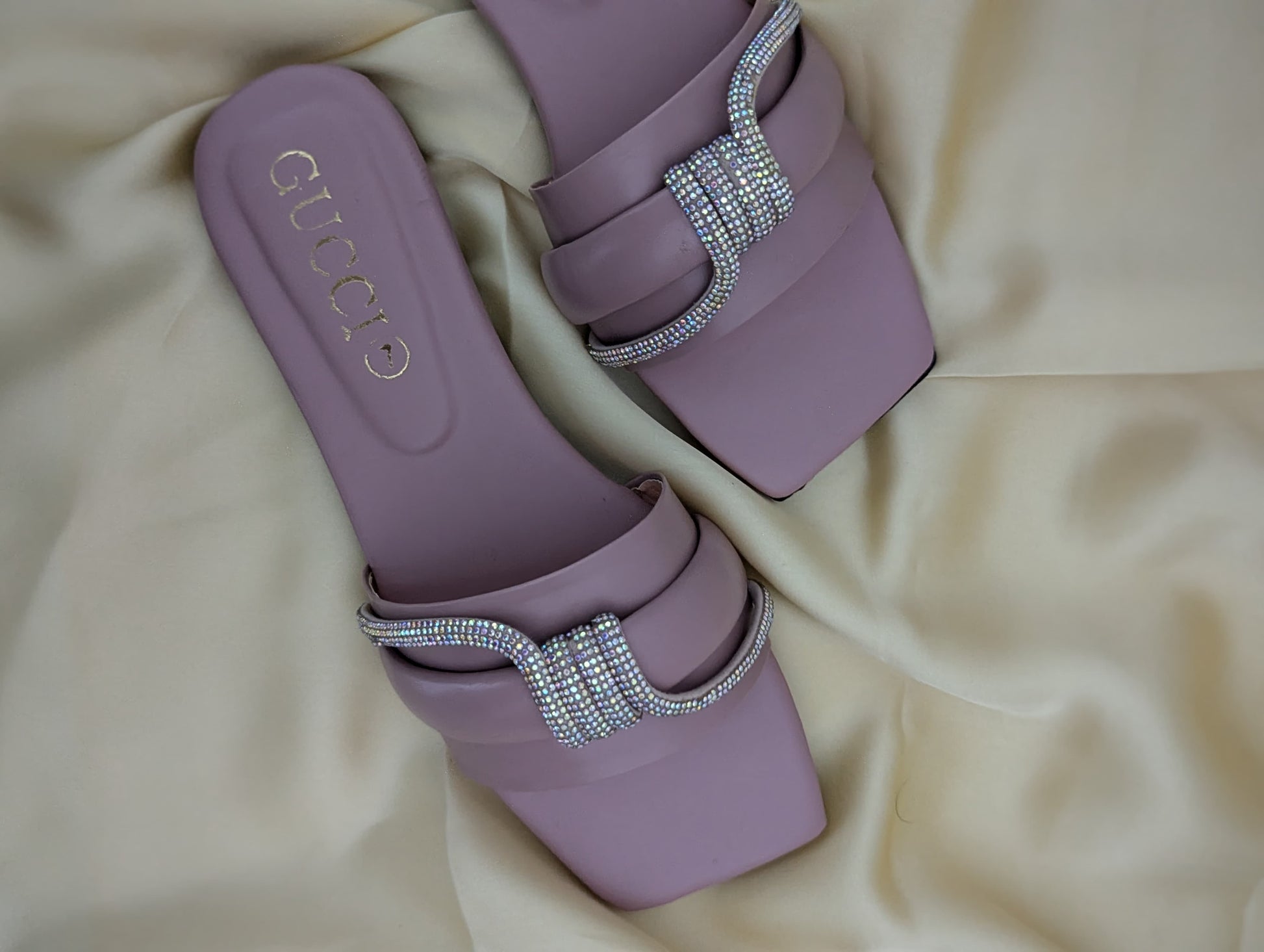 DAILY DIAMOND COMFY FLATS - PINK
