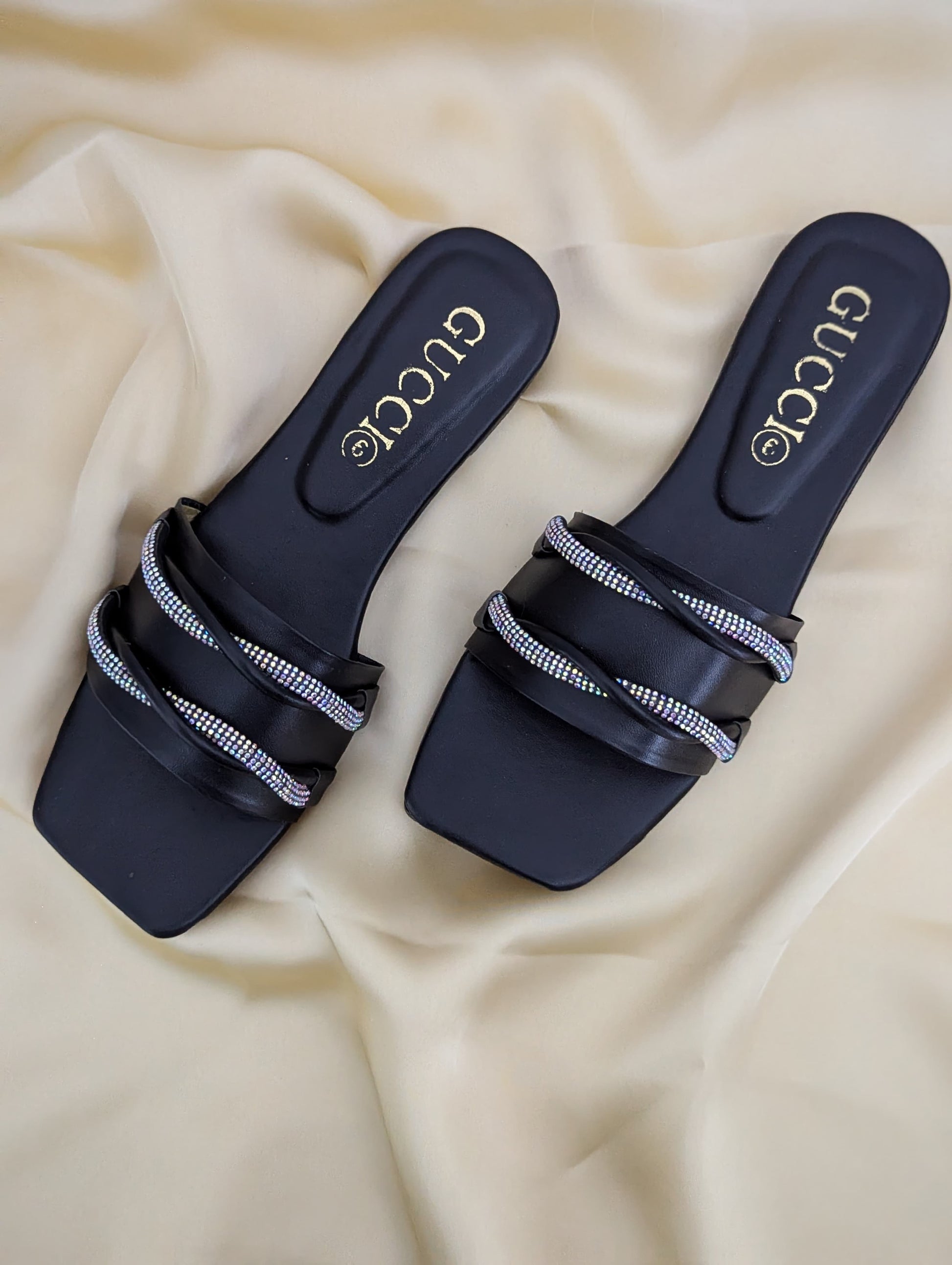DAILY ROUND LINE COMFY FLATS - BLACK