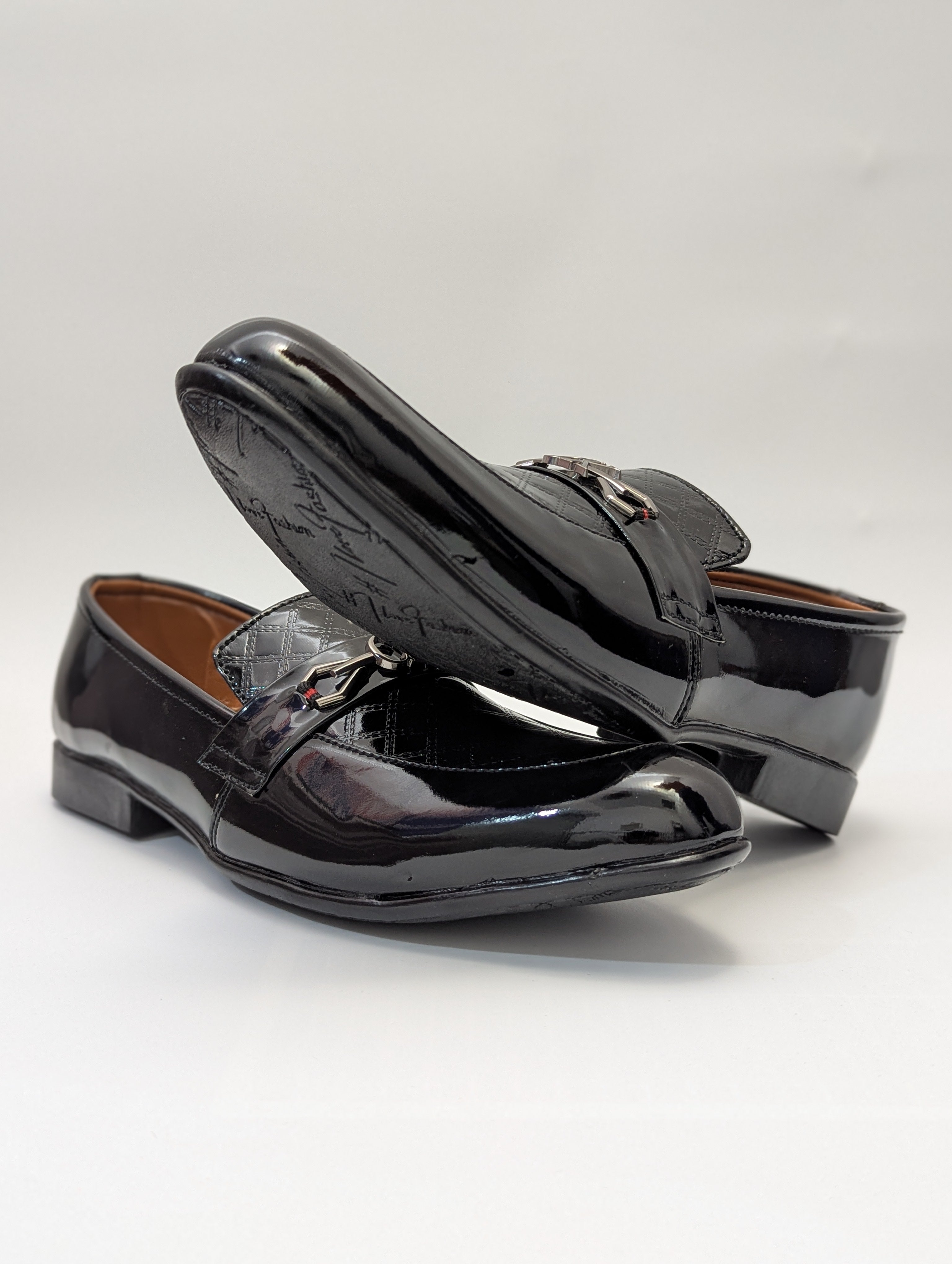 Square Textured Shine Moccasiono Shoes - Black