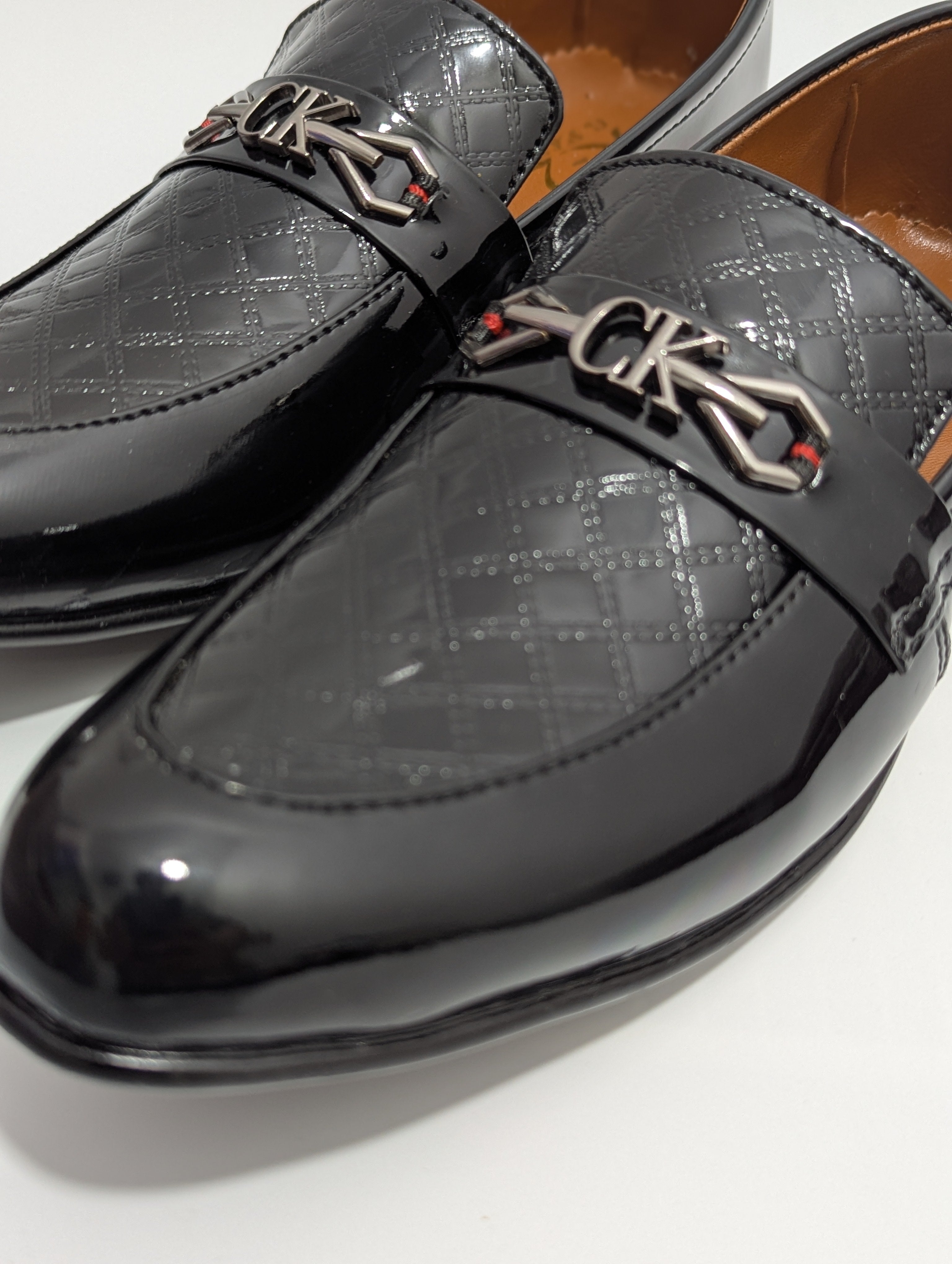 Square Textured Shine Moccasiono Shoes - Black